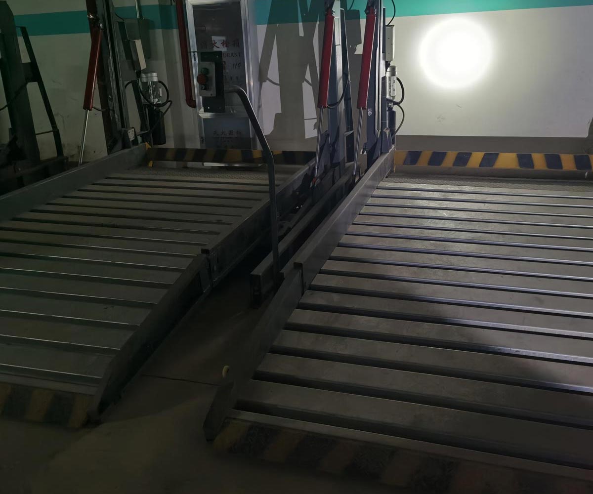 簡易升降式機械停車場 簡易升降式機械停車場